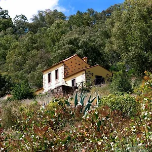 https://casa-rural-las-caldereras.in-canary-islands.com