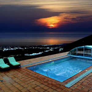 https://casa-tinasoria.in-canary-islands.com